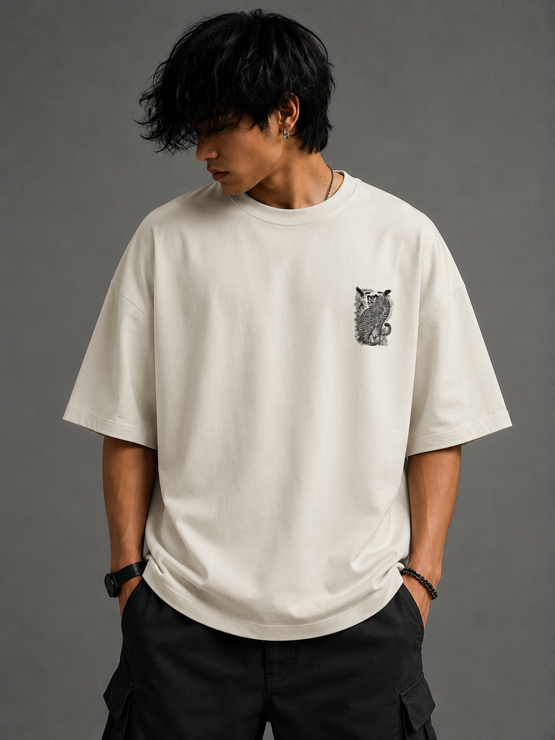 STRIPED FURY Oversized Tee
